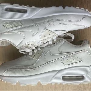 Nike air max tennis shoes